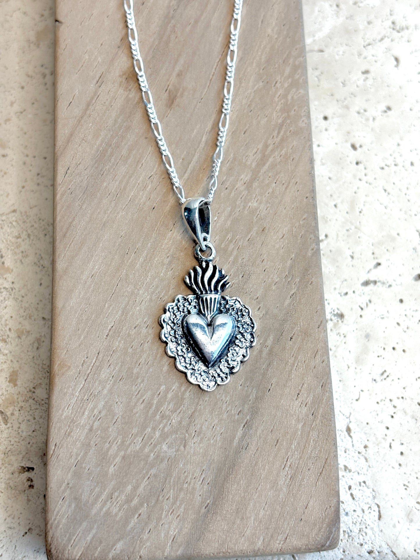 Sacred Heart Necklace in 925 Sterling Silver – Mexican Jewelry with 19” Figaro Chain, Collar de sagrado corazón de plata .925 plata mexicana