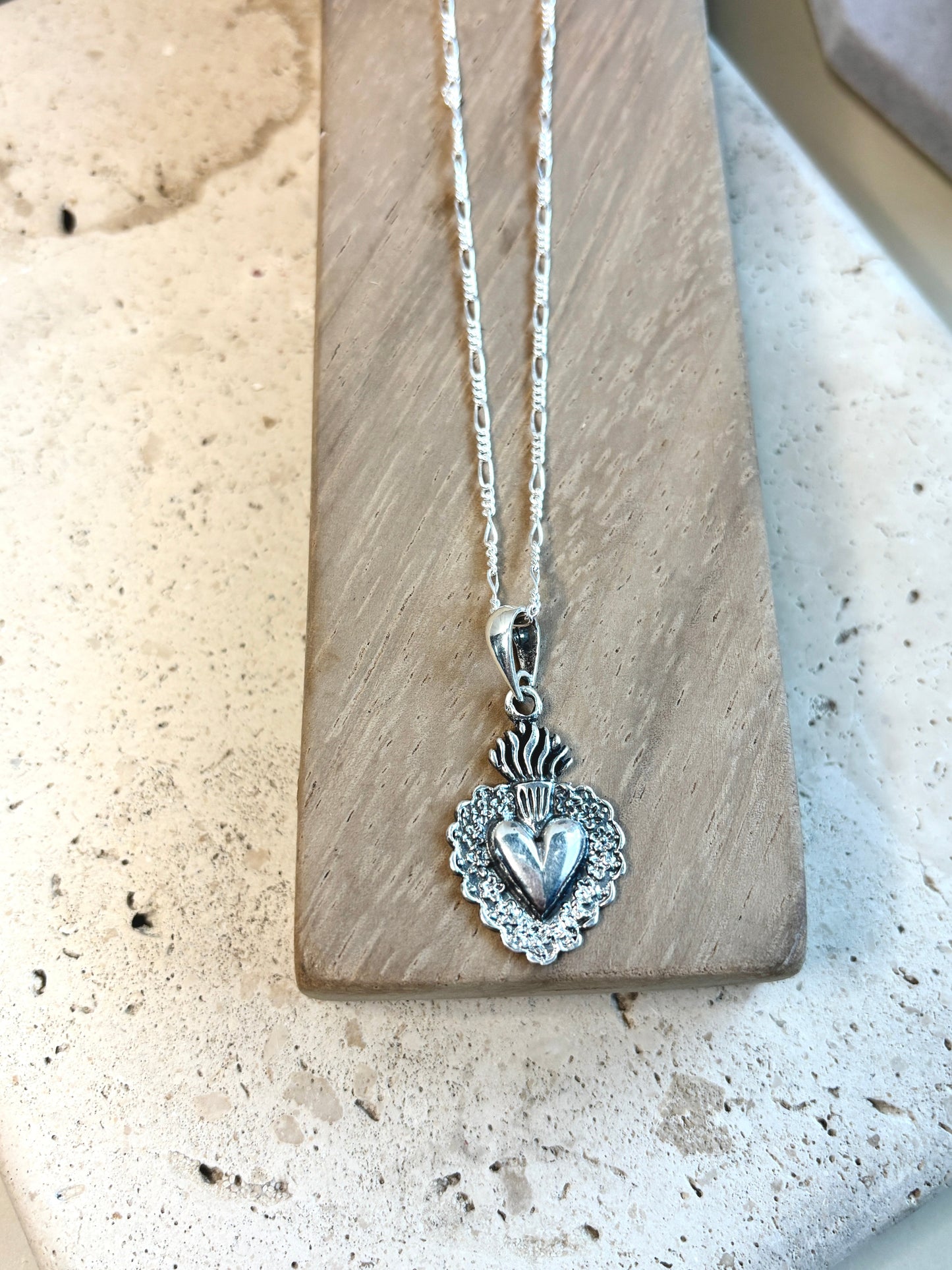 Sacred Heart Necklace in 925 Sterling Silver – Mexican Jewelry with 19” Figaro Chain, Collar de sagrado corazón de plata .925 plata mexicana
